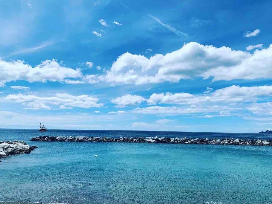 Liguria- Chiavari: A Trenta Passi Dal Mare Esterno foto